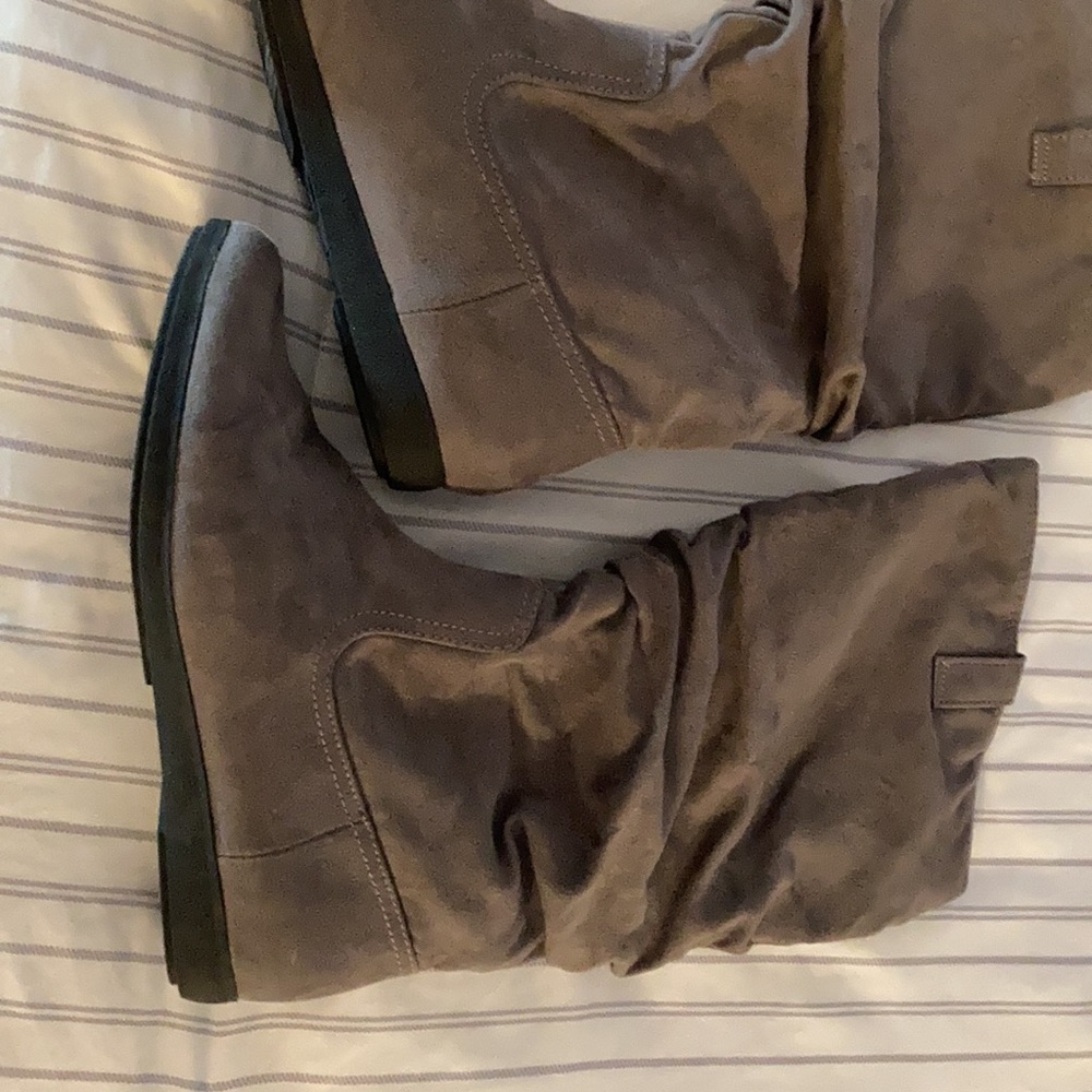 Grey boots